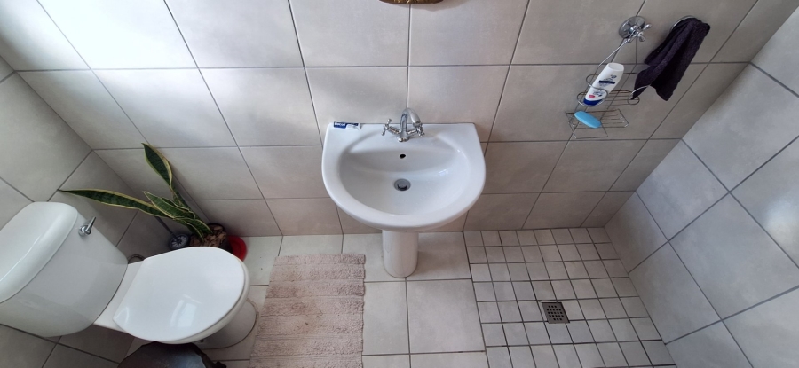 3 Bedroom Property for Sale in Albertinia Western Cape
